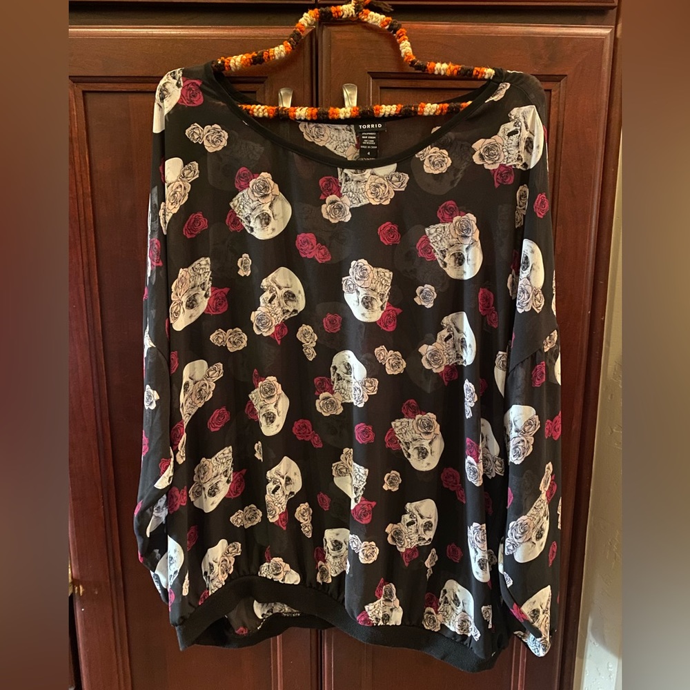 Blouse skull torrid
